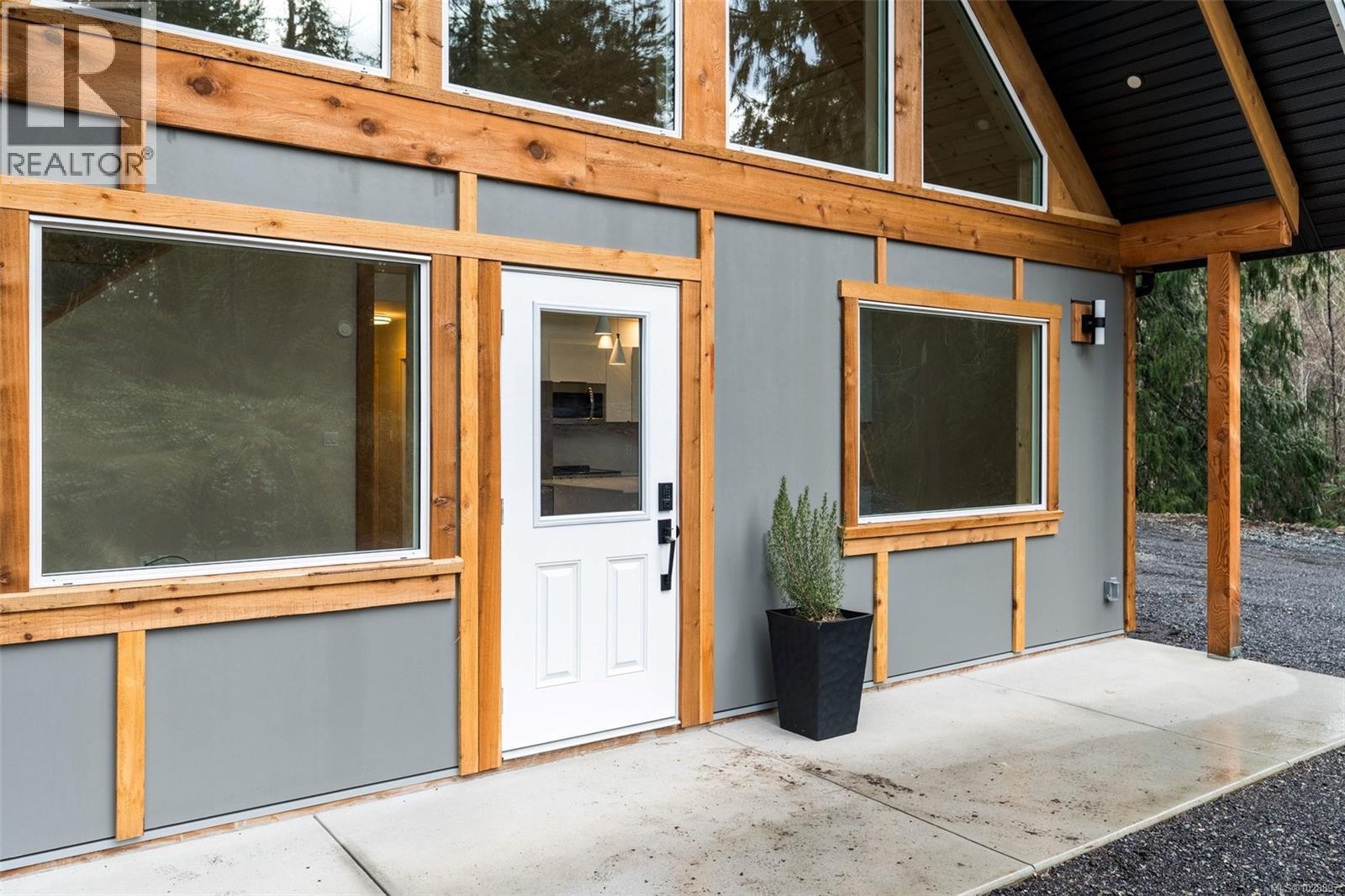 2460 Carpenter Rd - 11