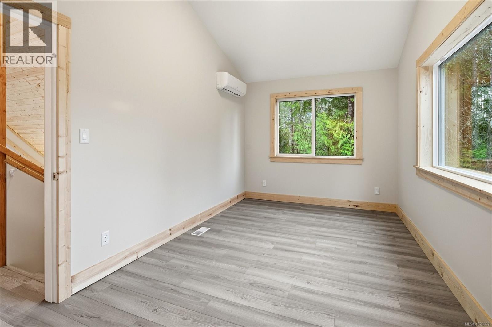 2460 CARPENTER RD - 23