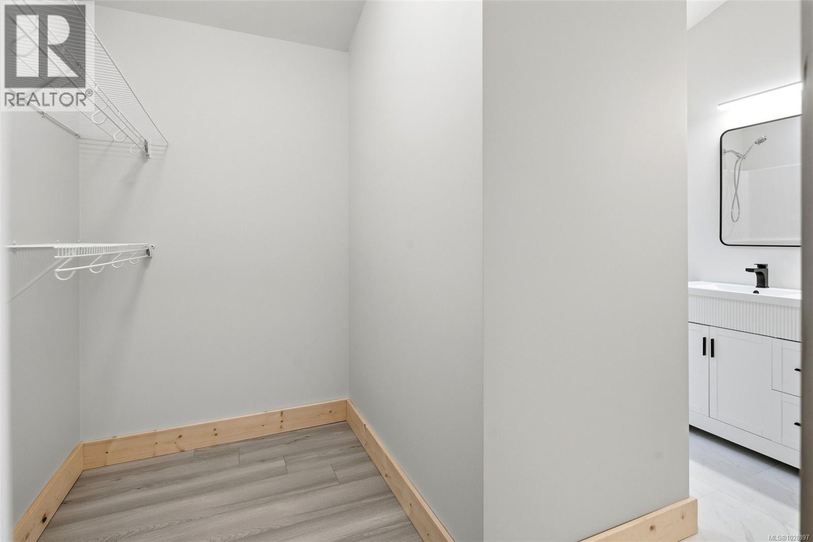 2460 CARPENTER RD - 25