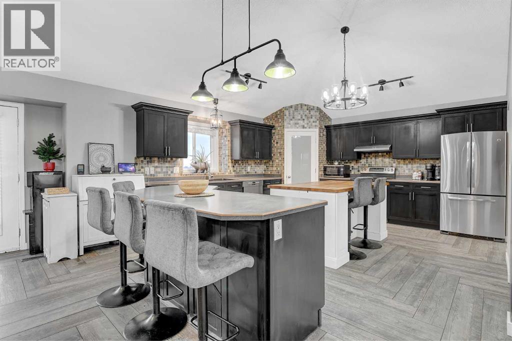 
          22249 TWP RD 704
            <br/>
            <span>Rural Greenview No. 16, M.D. of</span>
            , 
            <span>AB</span>
             <span>T0H0C8</span>
         - Photo 33