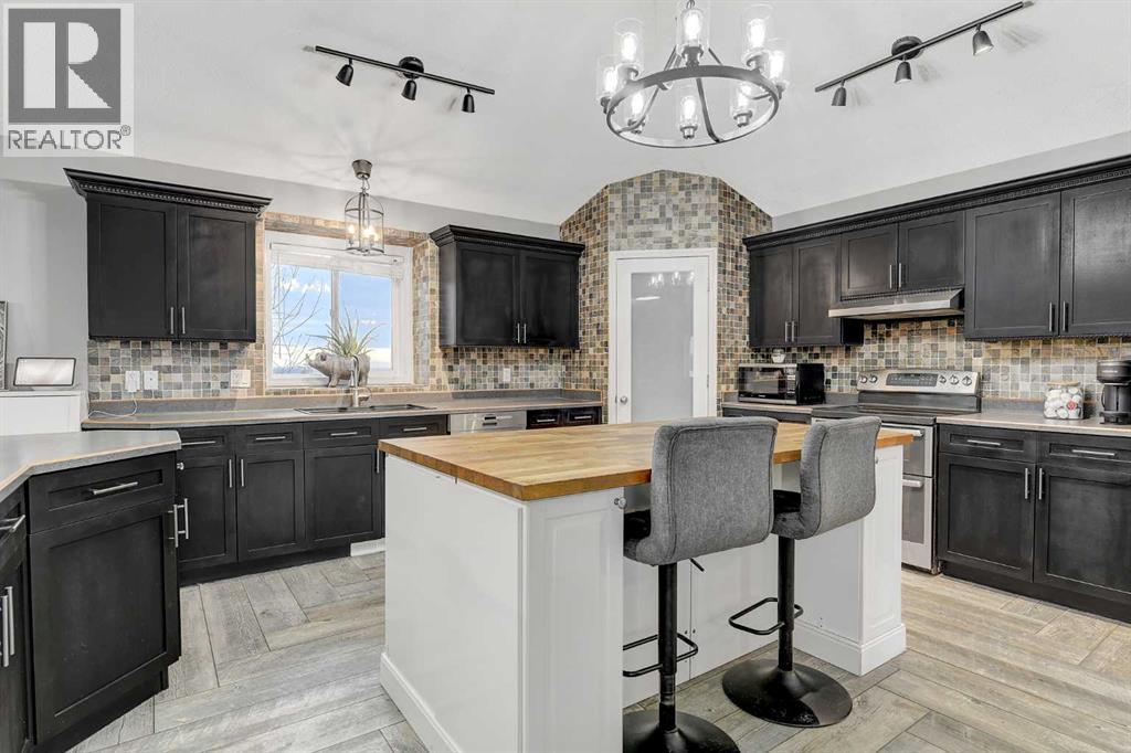 
          22249 TWP RD 704
            <br/>
            <span>Rural Greenview No. 16, M.D. of</span>
            , 
            <span>AB</span>
             <span>T0H0C8</span>
         - Photo 20