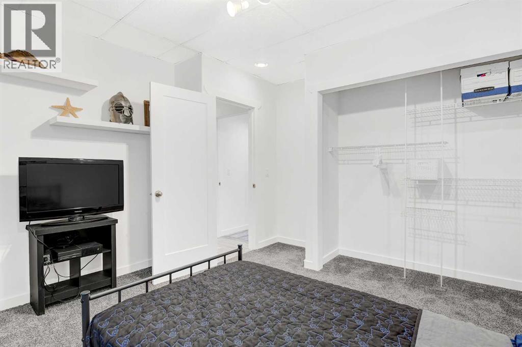 
          22249 TWP RD 704
            <br/>
            <span>Rural Greenview No. 16, M.D. of</span>
            , 
            <span>AB</span>
             <span>T0H0C8</span>
         - Photo 37