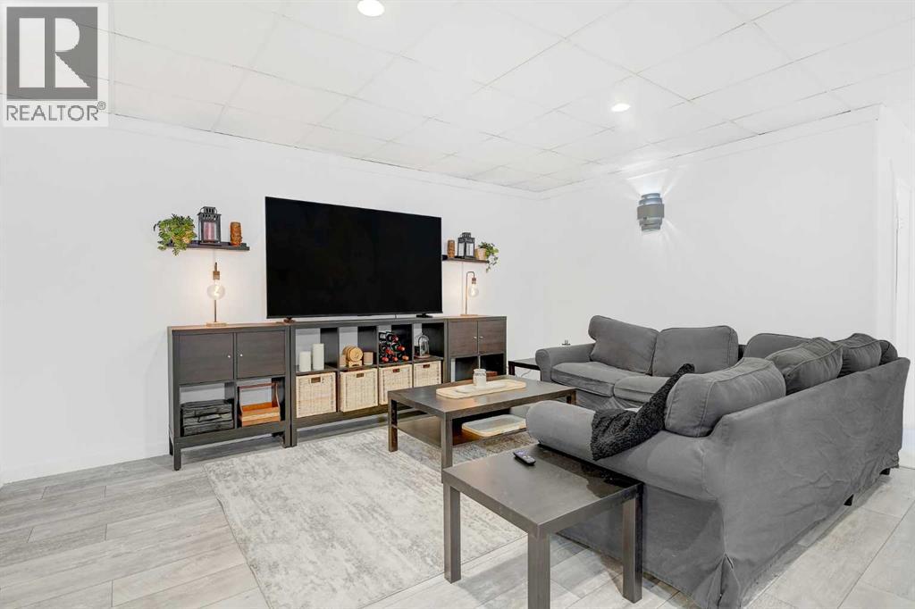 
          22249 TWP RD 704
            <br/>
            <span>Rural Greenview No. 16, M.D. of</span>
            , 
            <span>AB</span>
             <span>T0H0C8</span>
         - Photo 35