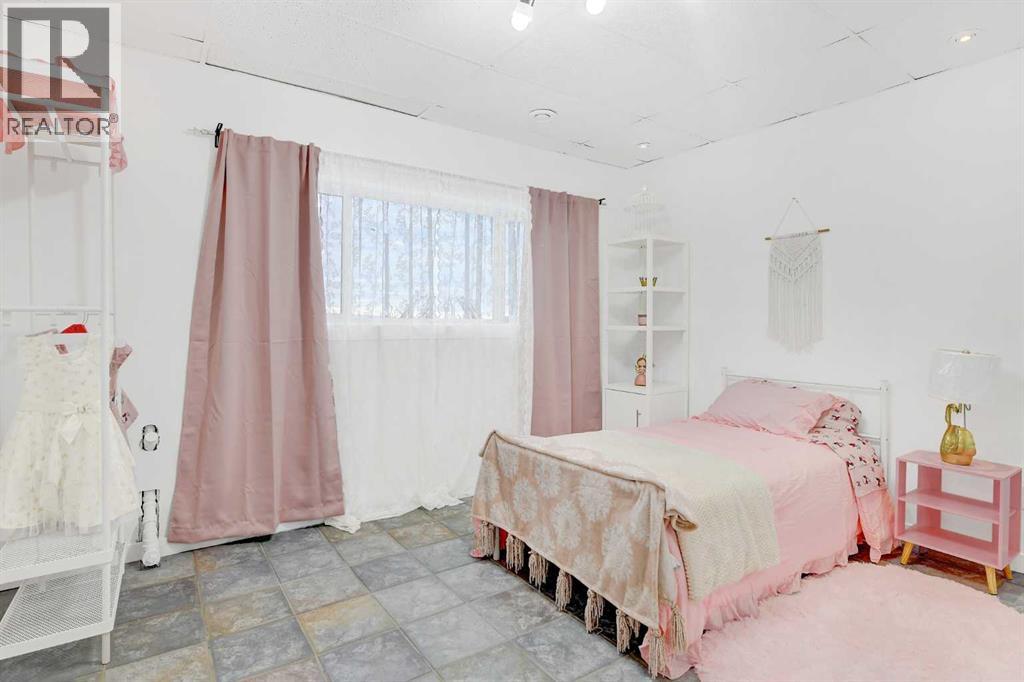 
          22249 TWP RD 704
            <br/>
            <span>Rural Greenview No. 16, M.D. of</span>
            , 
            <span>AB</span>
             <span>T0H0C8</span>
         - Photo 36