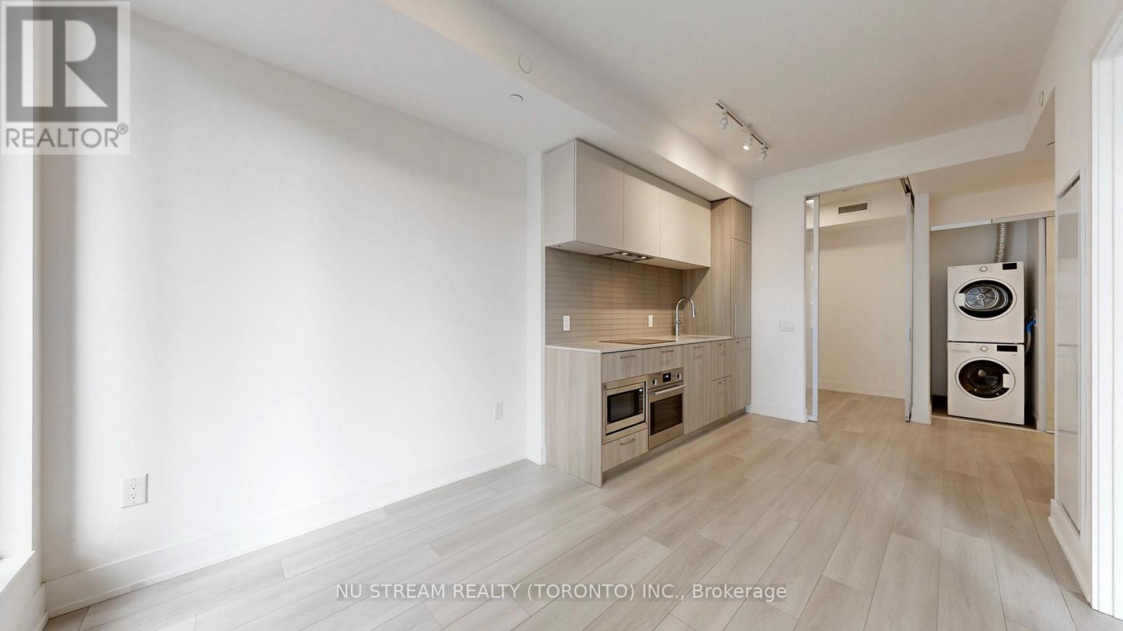 #613 36 OLIVE AVENUE - 19