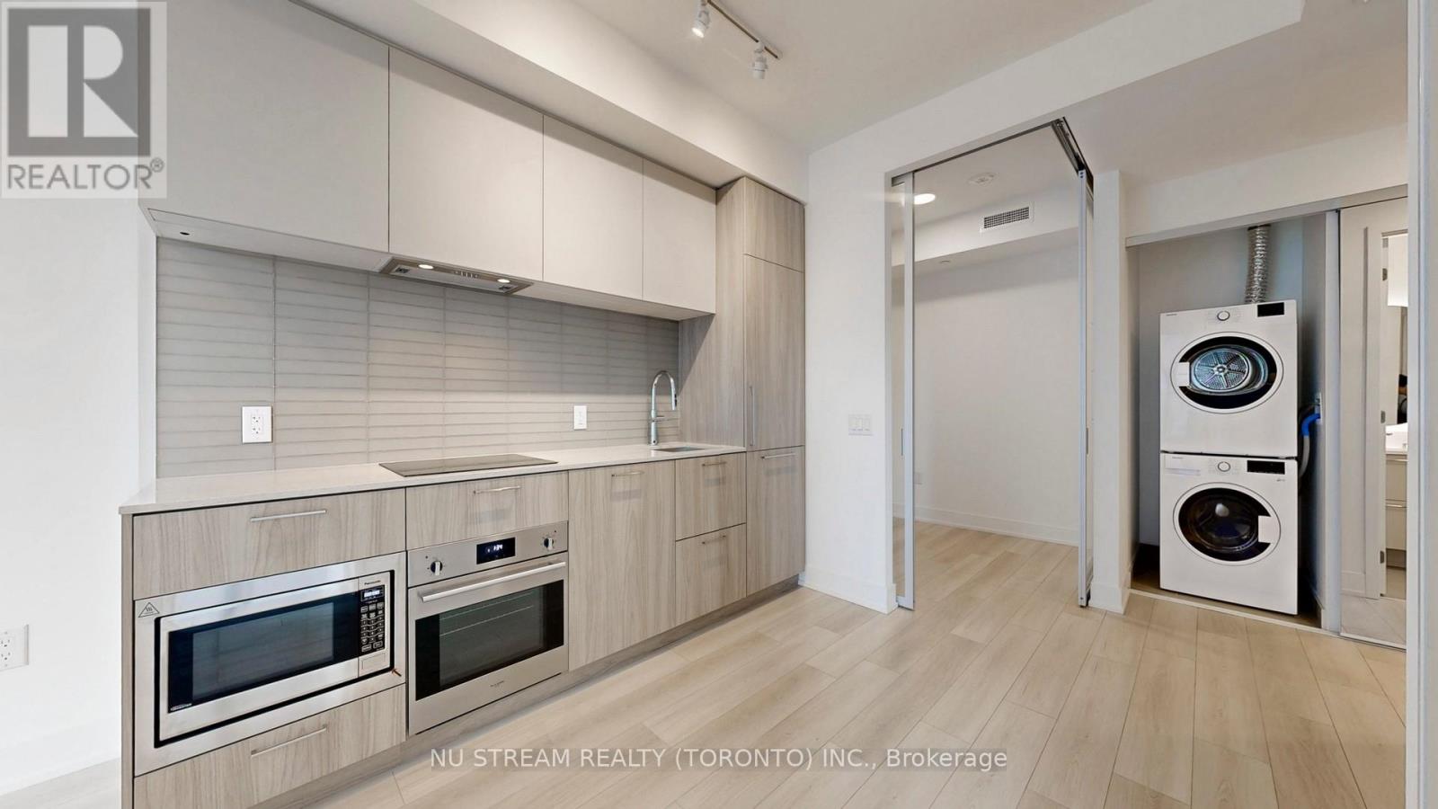 #613 36 OLIVE AVENUE - 22