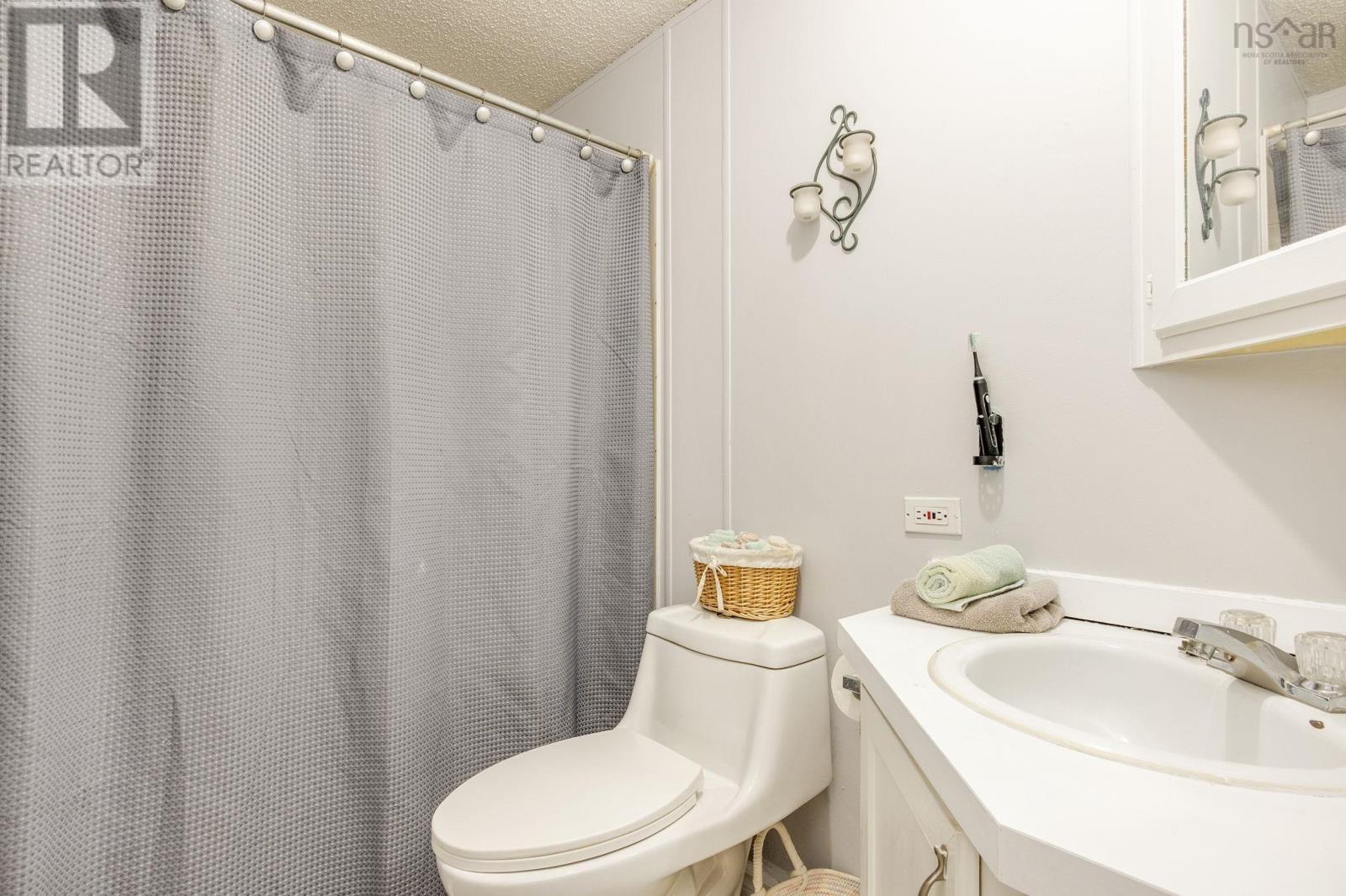 Property 18 of 35 of 1880 Virginia Road