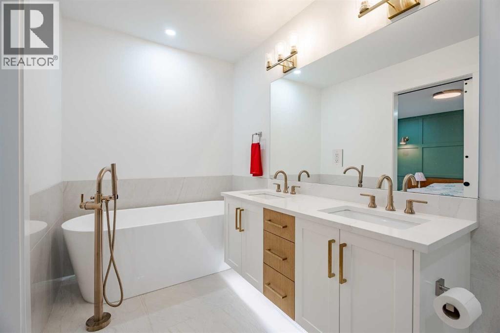 Single Family House Bungalow for Sale in  Brentwood Boulevard NW Brentwood Calgary 