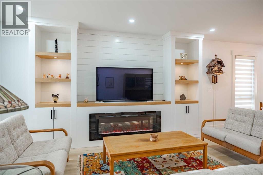 Single Family House Bungalow for Sale in  Brentwood Boulevard NW Brentwood Calgary 