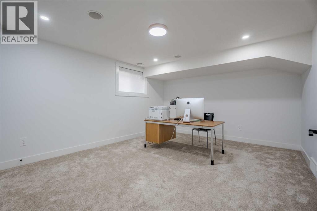 Single Family House Bungalow for Sale in  Brentwood Boulevard NW Brentwood Calgary 