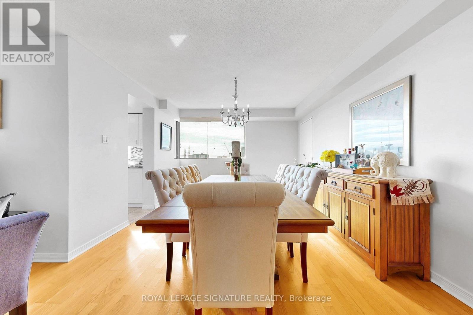 #902 133 TORRESDALE AVENUE - 8