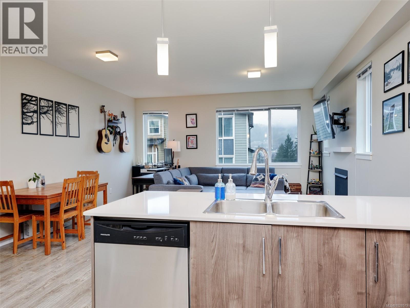  3351 Crossbill Terrace, Langford