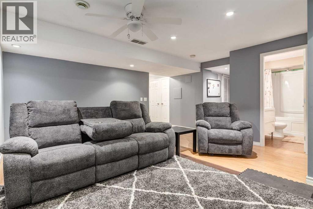 Single Family House for Sale in  Panamount Heights NW Panorama Hills Calgary 