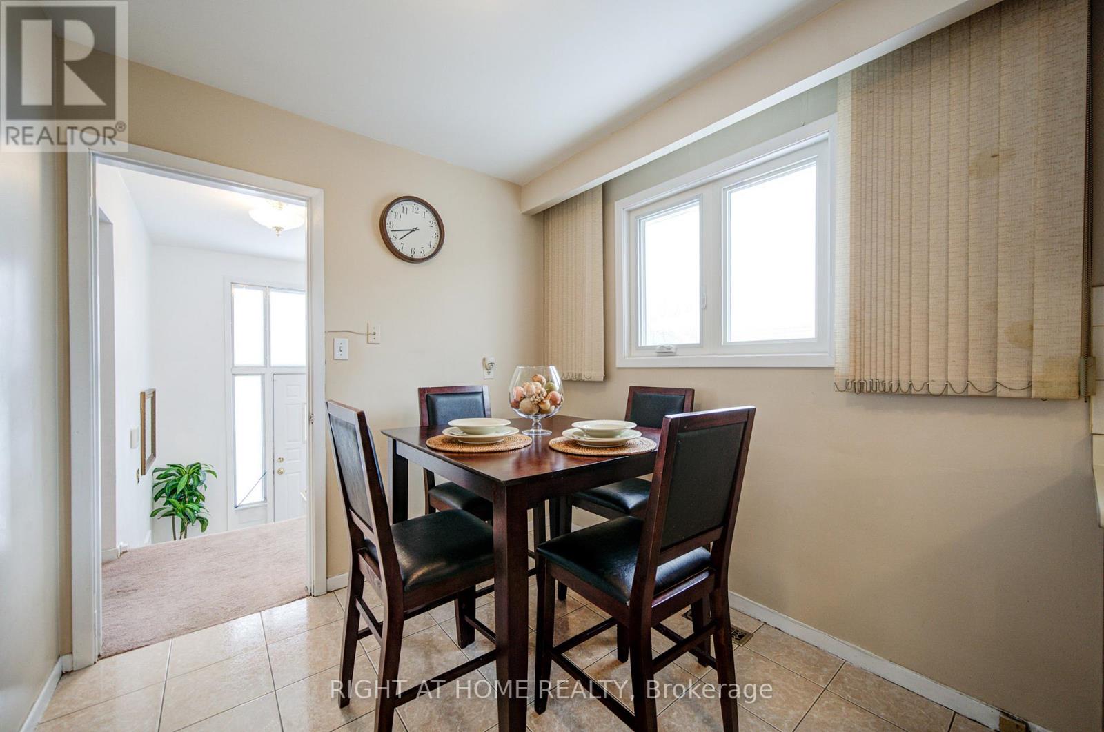 14 CASTLEBURY CRESCENT - 19