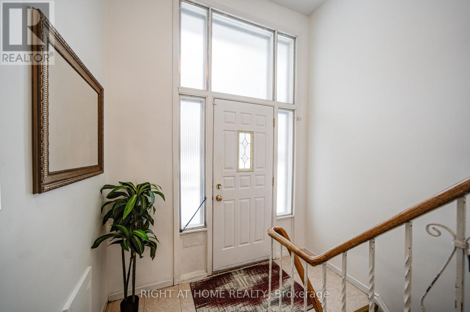 14 CASTLEBURY CRESCENT - 20