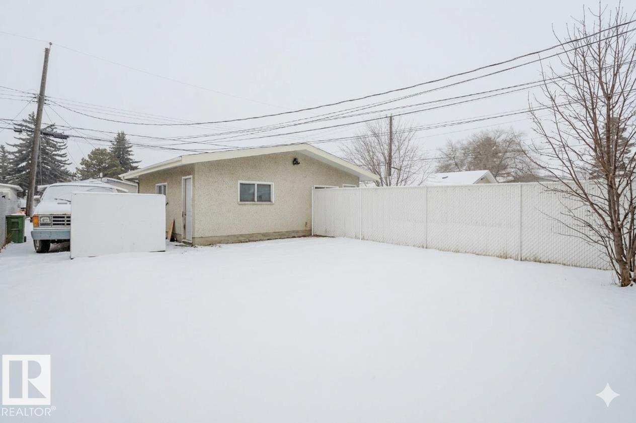 Single Family House Bungalow for Sale in /   ST NW Edmonton 