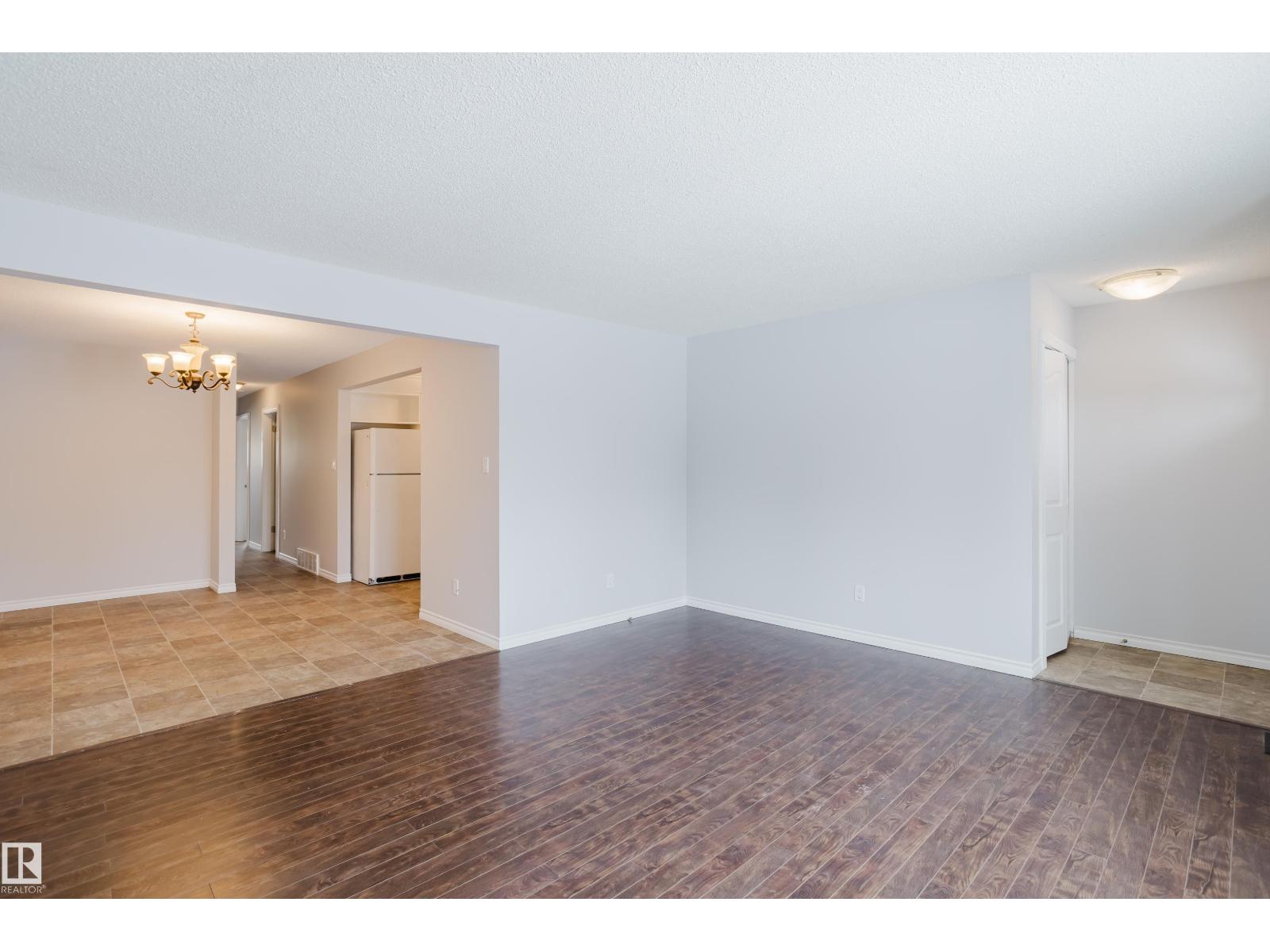 Single Family House Bungalow for Sale in /   ST NW Edmonton 