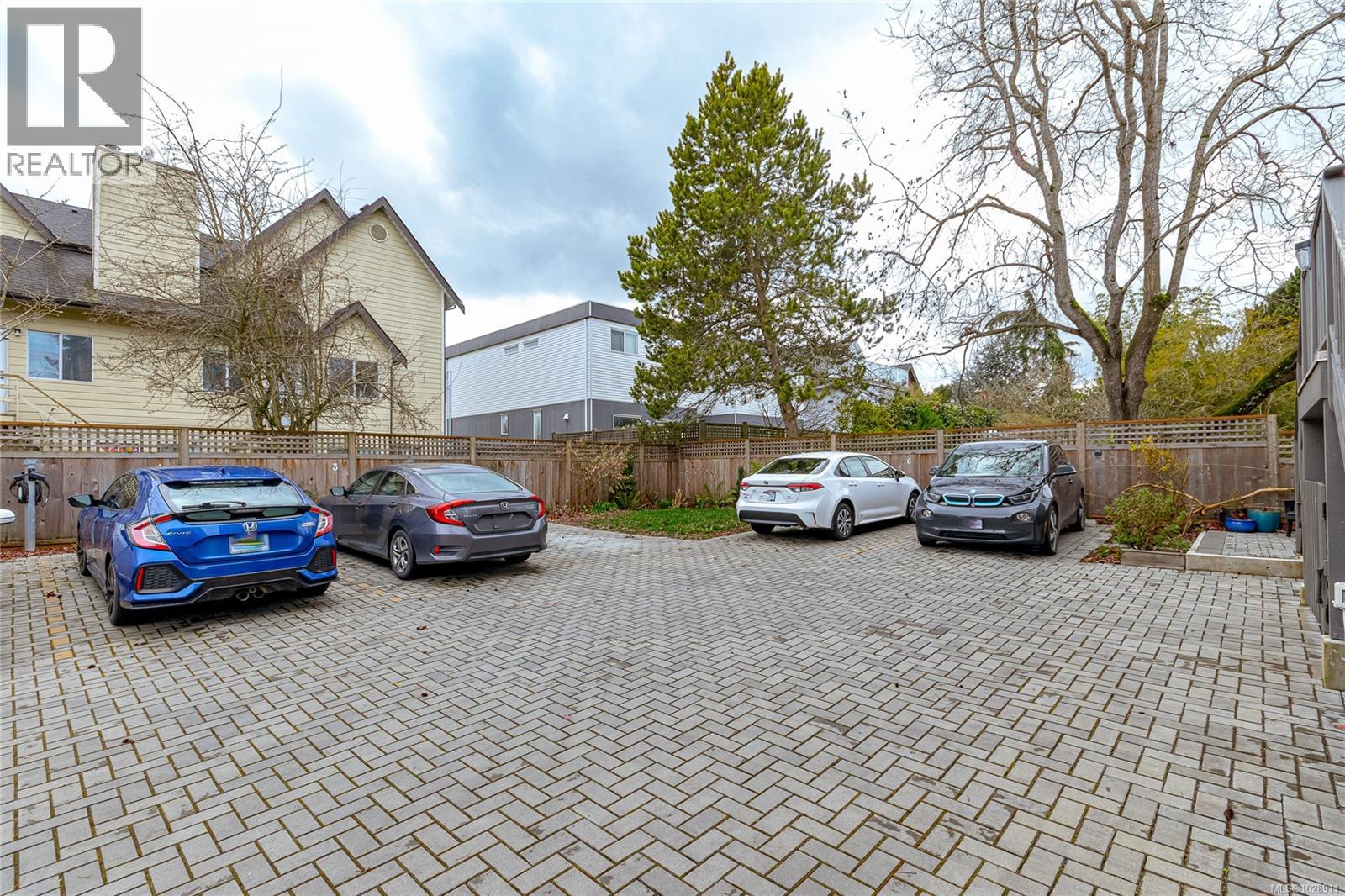 6 945 Pembroke Street, Victoria