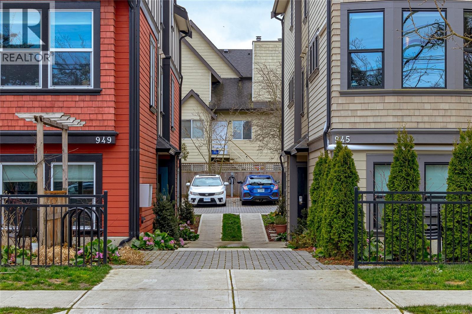 6 945 Pembroke Street, Victoria