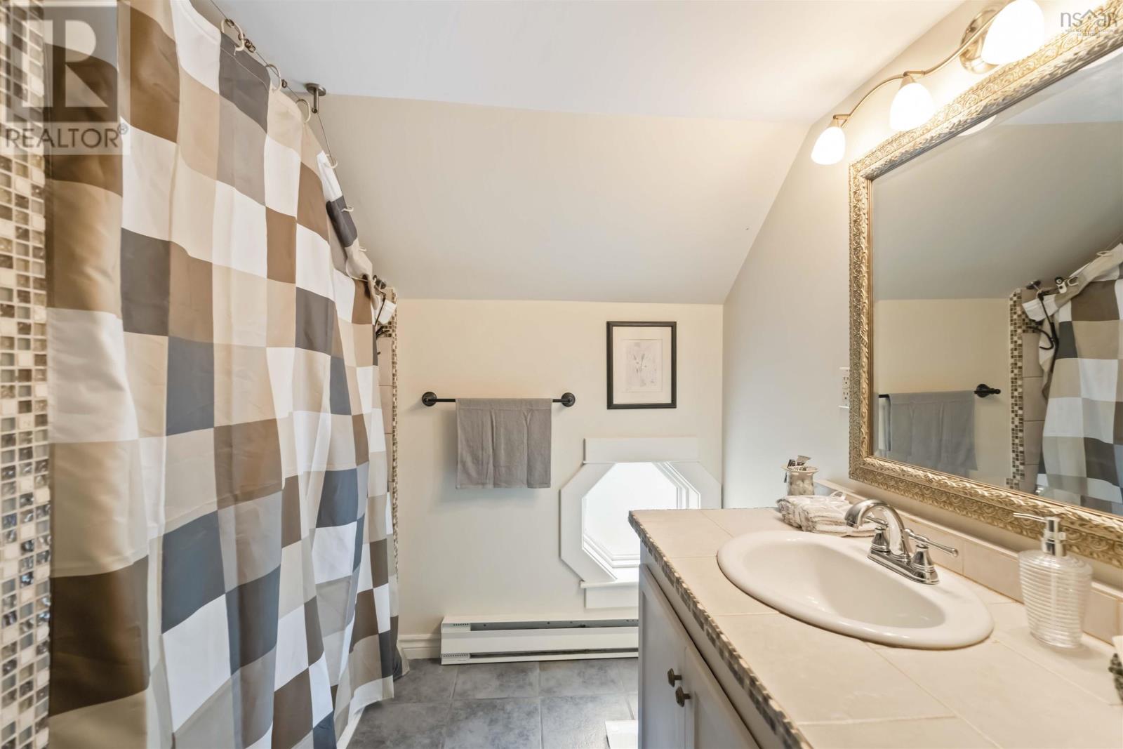 Property 25 of 51 of 2203 Highway 1