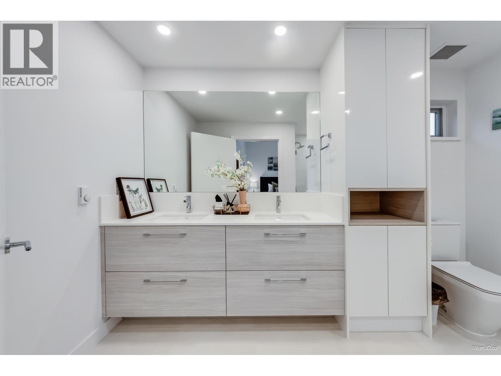 #25-10511 NO. 5 Road, Richmond