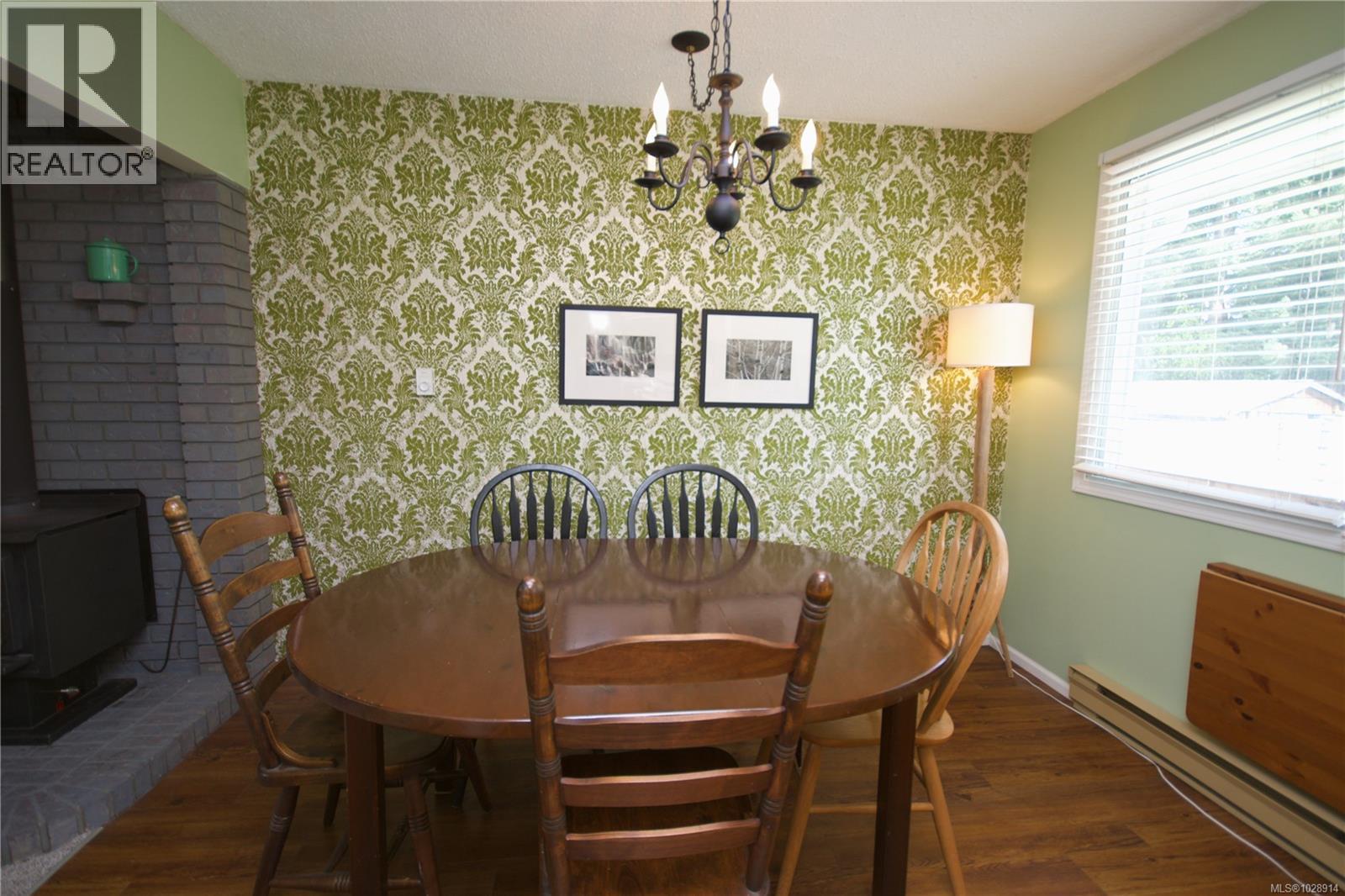 603 Johnstone Rd, Parksville