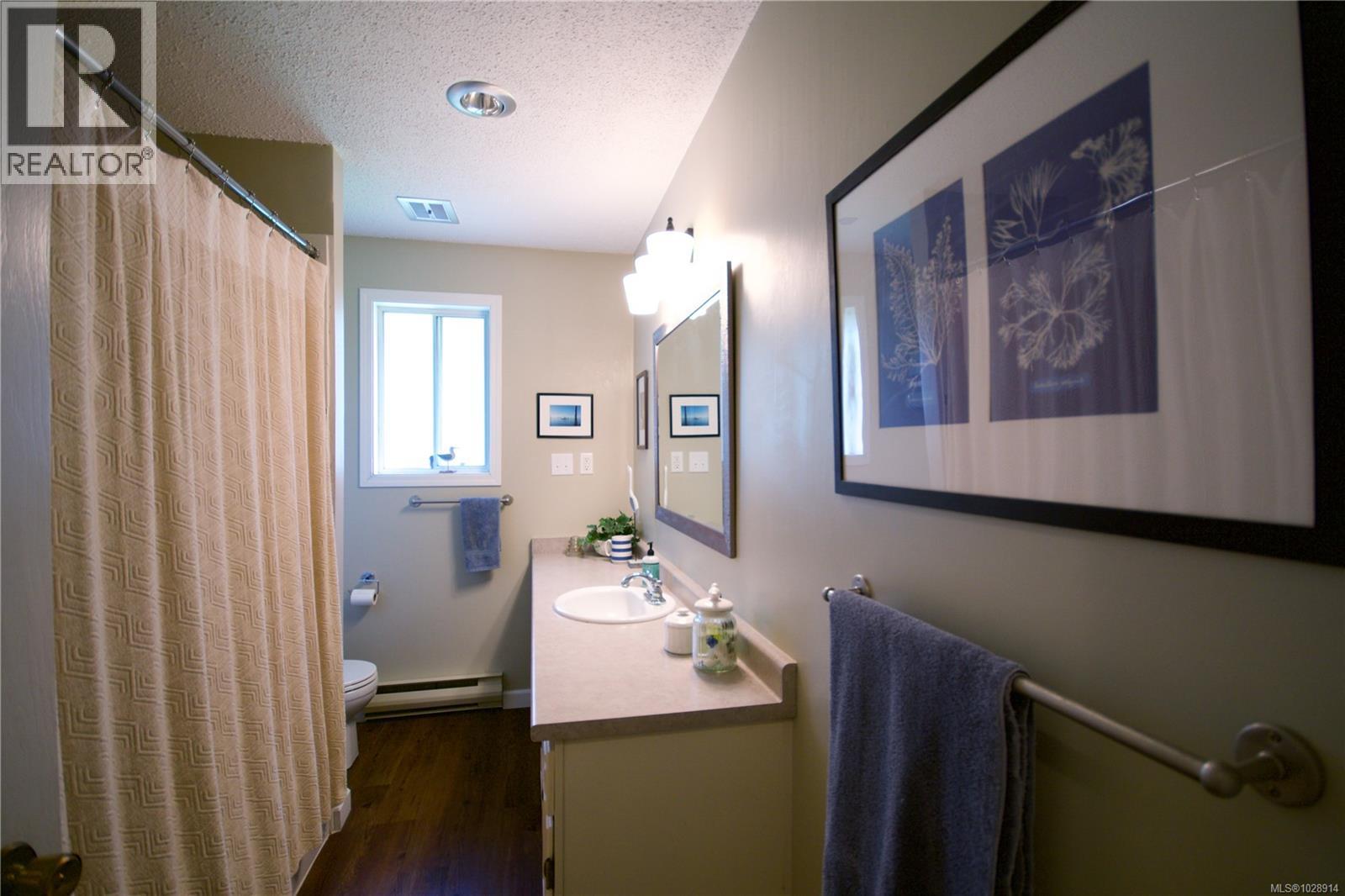 603 Johnstone Rd, Parksville