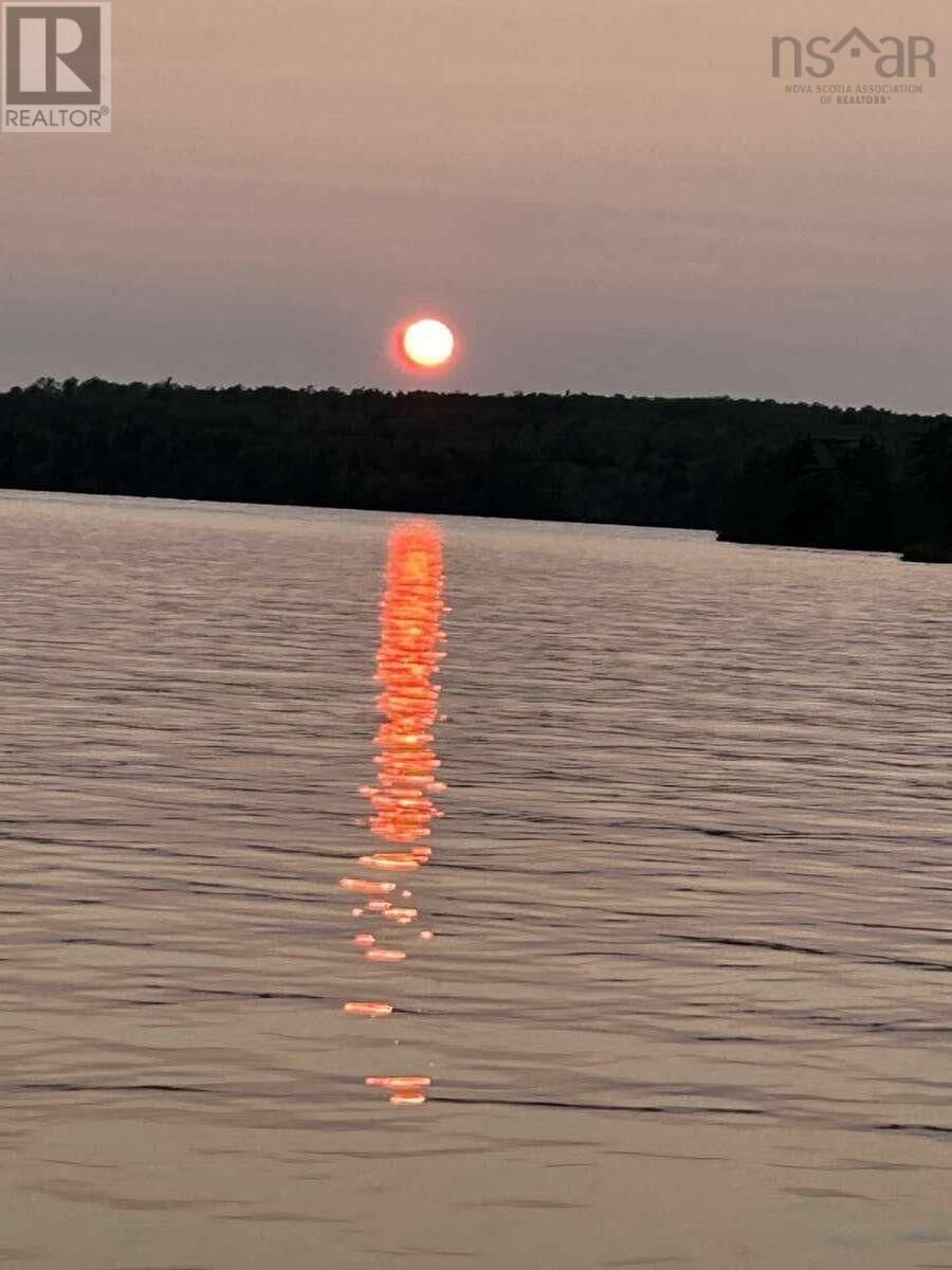 Property 36 of 38 of 11 Lakeshore Drive