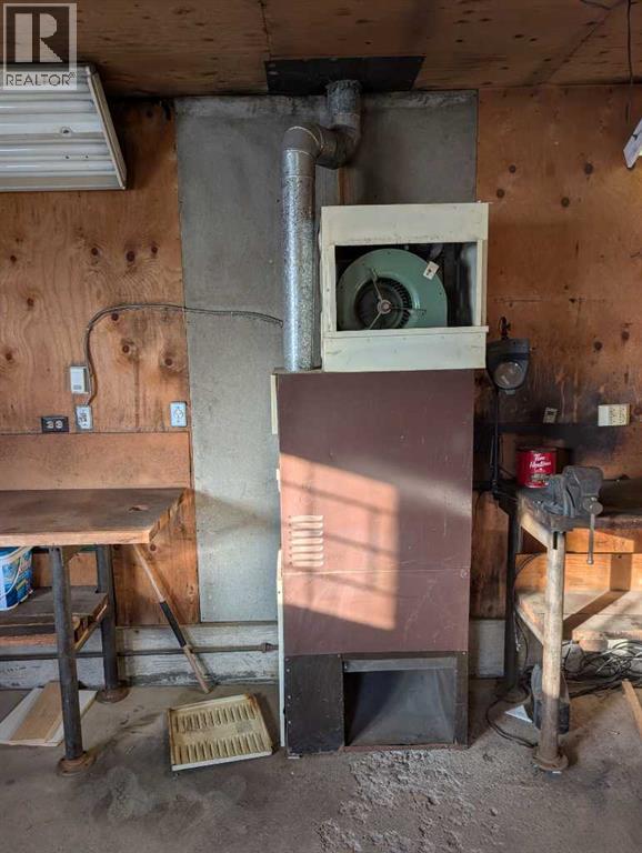 Single Family House for Sale in   Avenue NW Bowness Calgary 