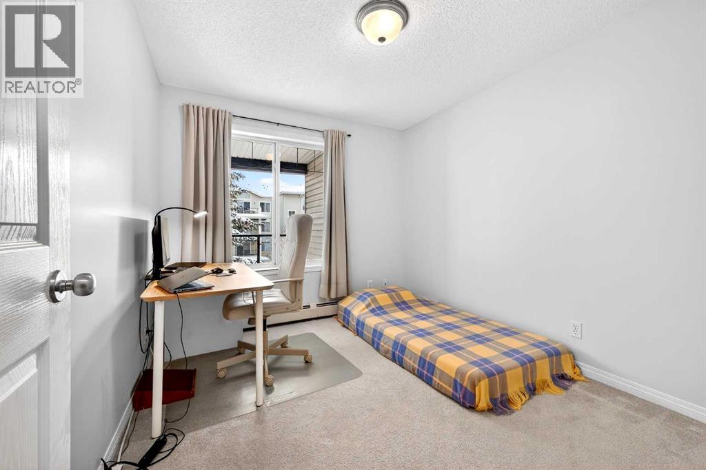 Single Family House for Sale in   Rocky Vista Park NW Rocky Ridge Calgary 