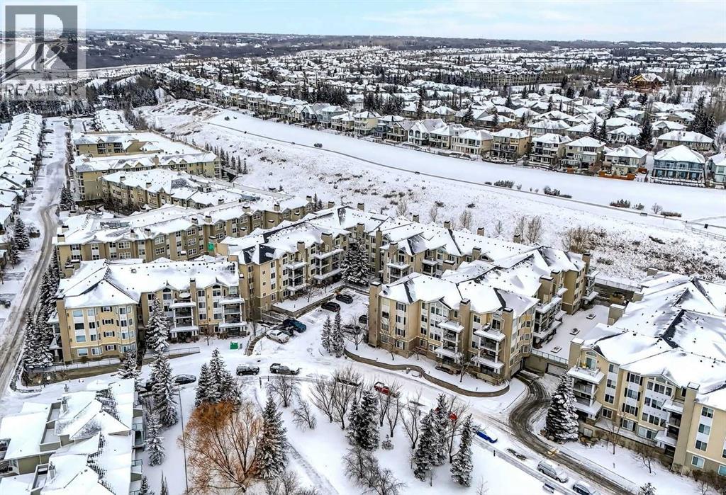 Single Family House for Sale in   Rocky Vista Park NW Rocky Ridge Calgary 