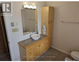 35692 Hwy 17, Laurentian Hills, ON K0J1P0 Photo 31