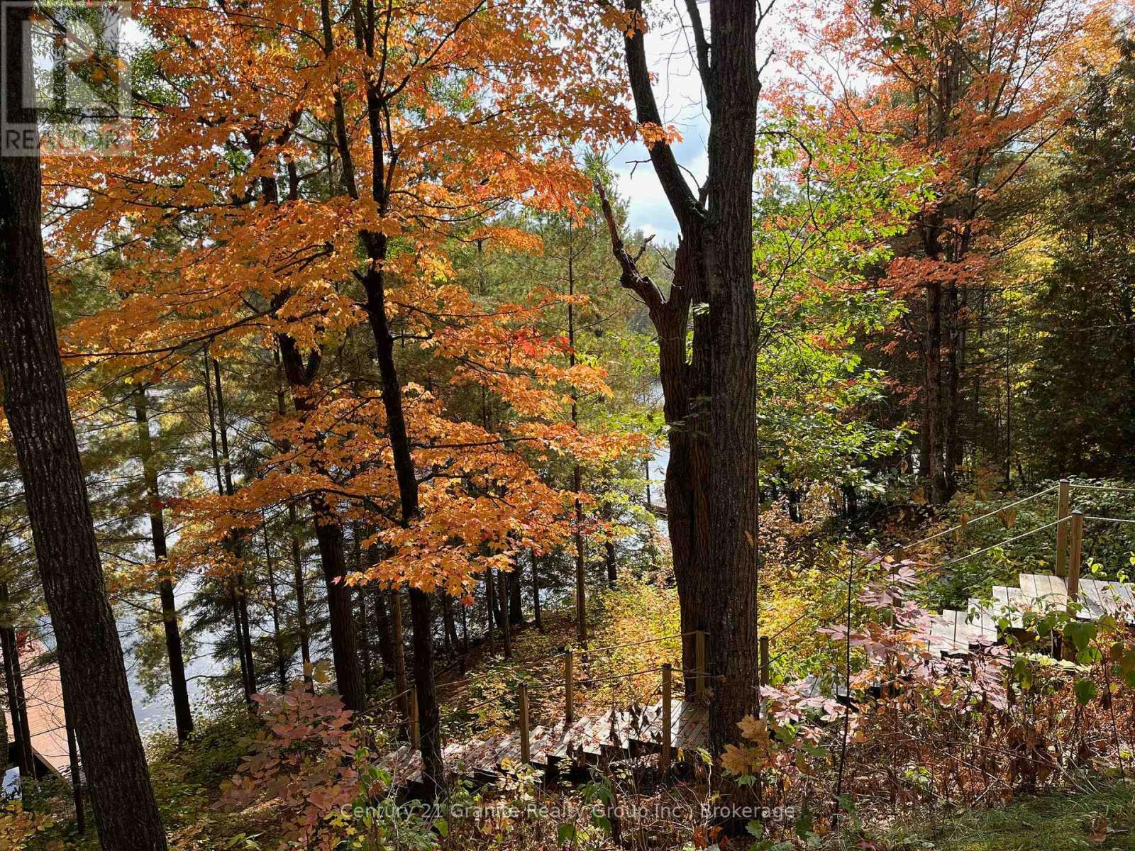 Single Family House Bungalow for Sale in  ROTUNDA DRIVE Highlands East (Glamorgan) 