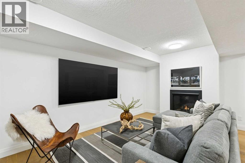 Single Family House for Sale in  Lake Bonavista Green SE Lake Bonavista Calgary 