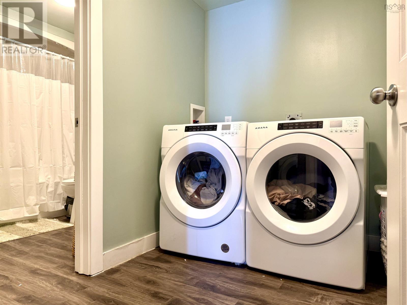 Property 9 of 41 of 21453 2 Highway