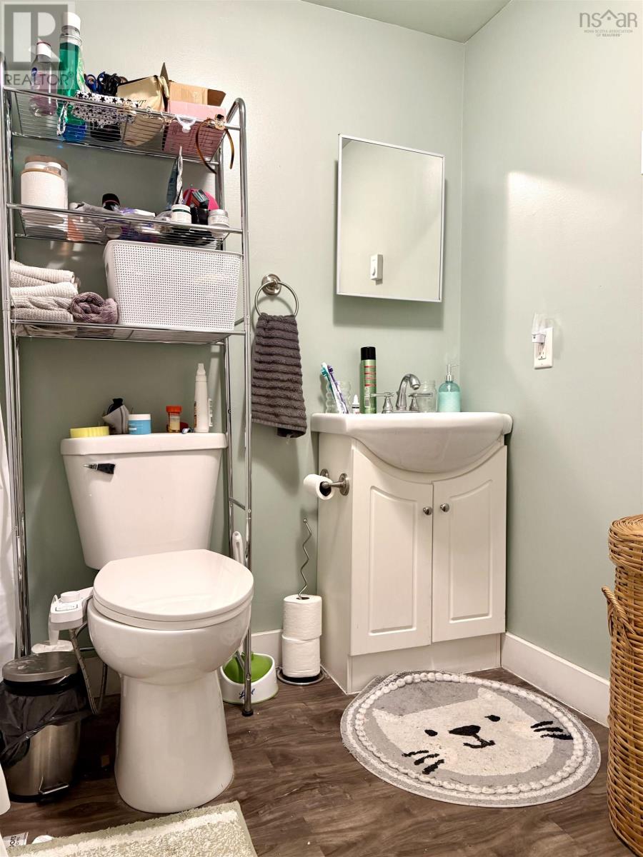 Property 32 of 41 of 21453 2 Highway