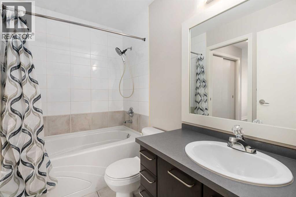 Single Family House for Sale in   Richard Court SW Lincoln Park Calgary 