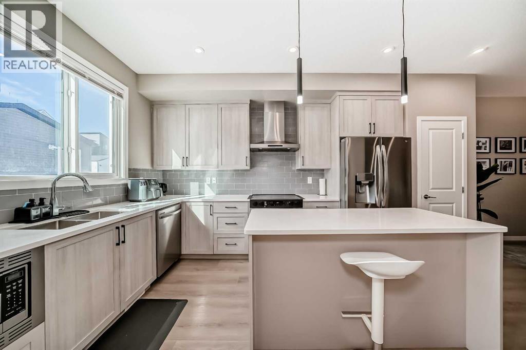 Single Family House for Sale in  Tekarra Drive NW Glacier Ridge Calgary 