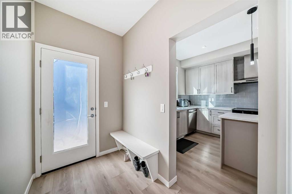 Single Family House for Sale in  Tekarra Drive NW Glacier Ridge Calgary 