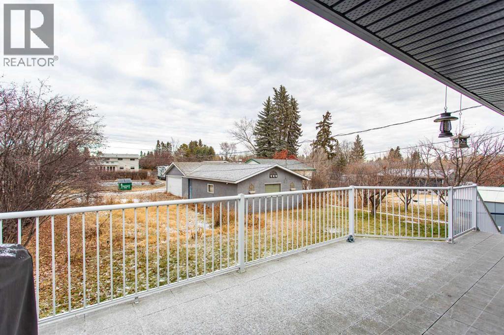 5616 53 Avenue, Lacombe