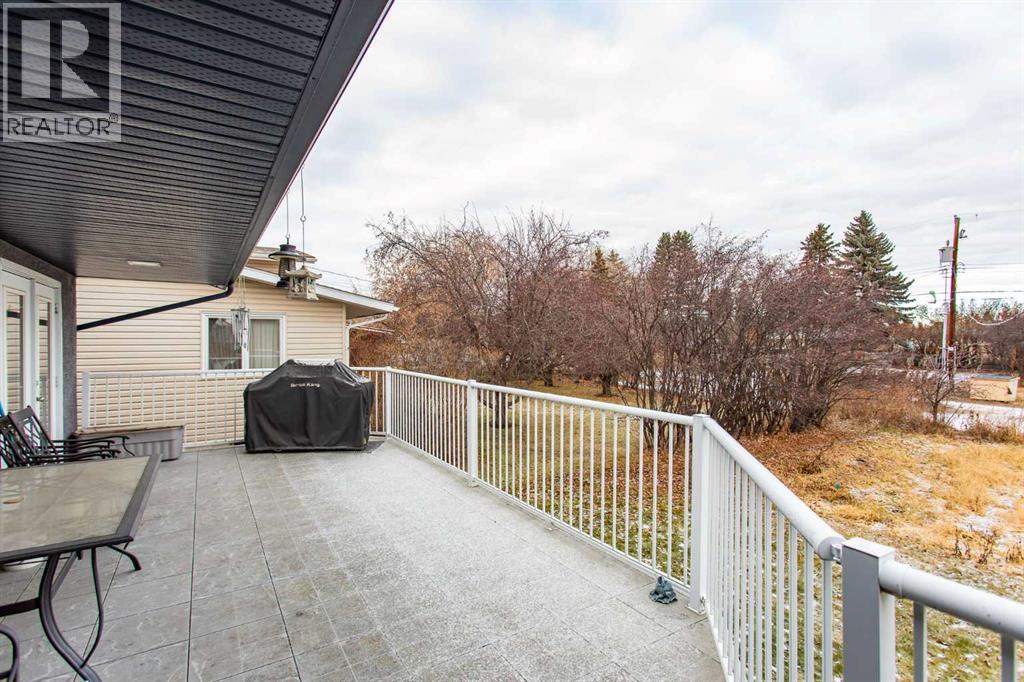 5616 53 Avenue, Lacombe