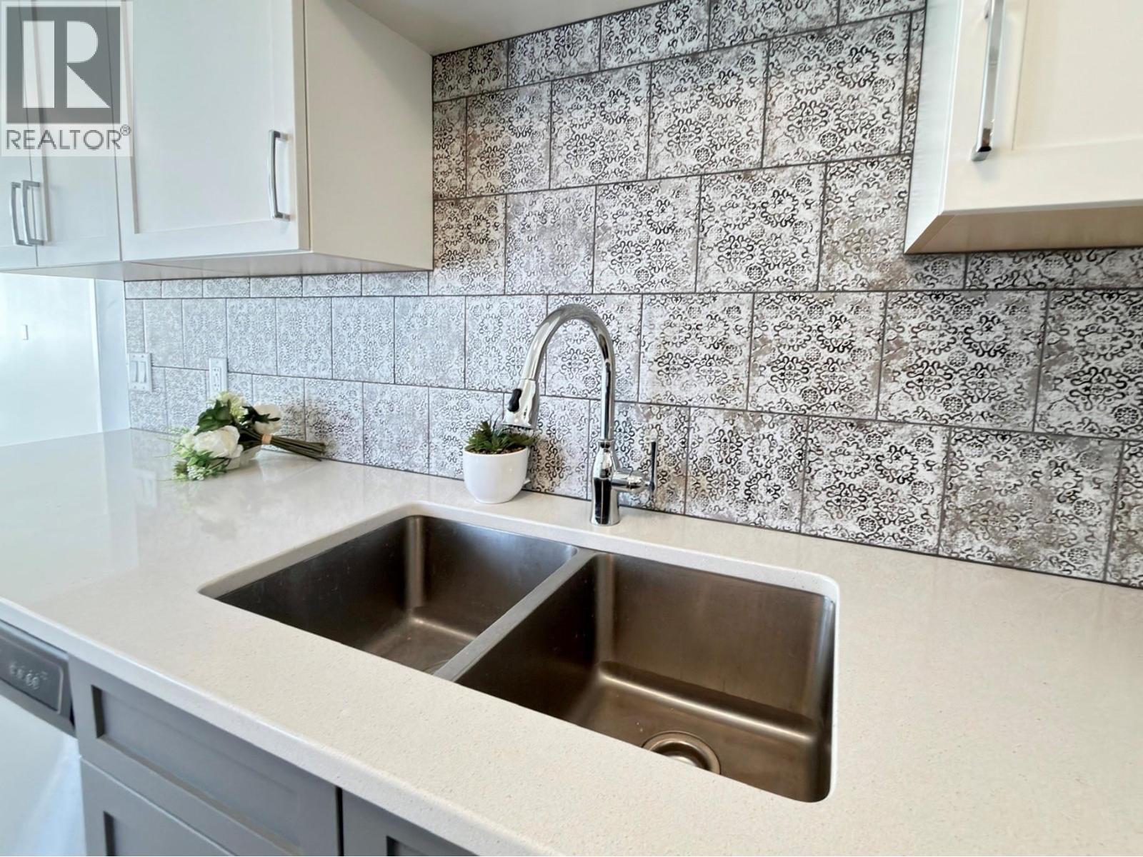 361 DOUGLAS Avenue, Penticton