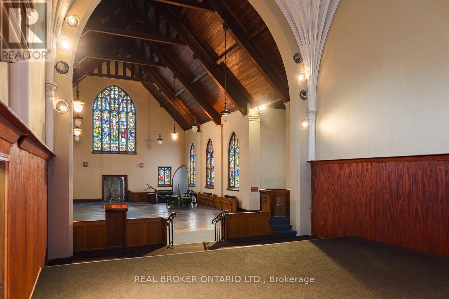 1401 KING STREET E - 10