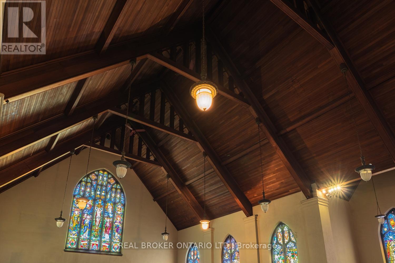 1401 KING STREET E - 23