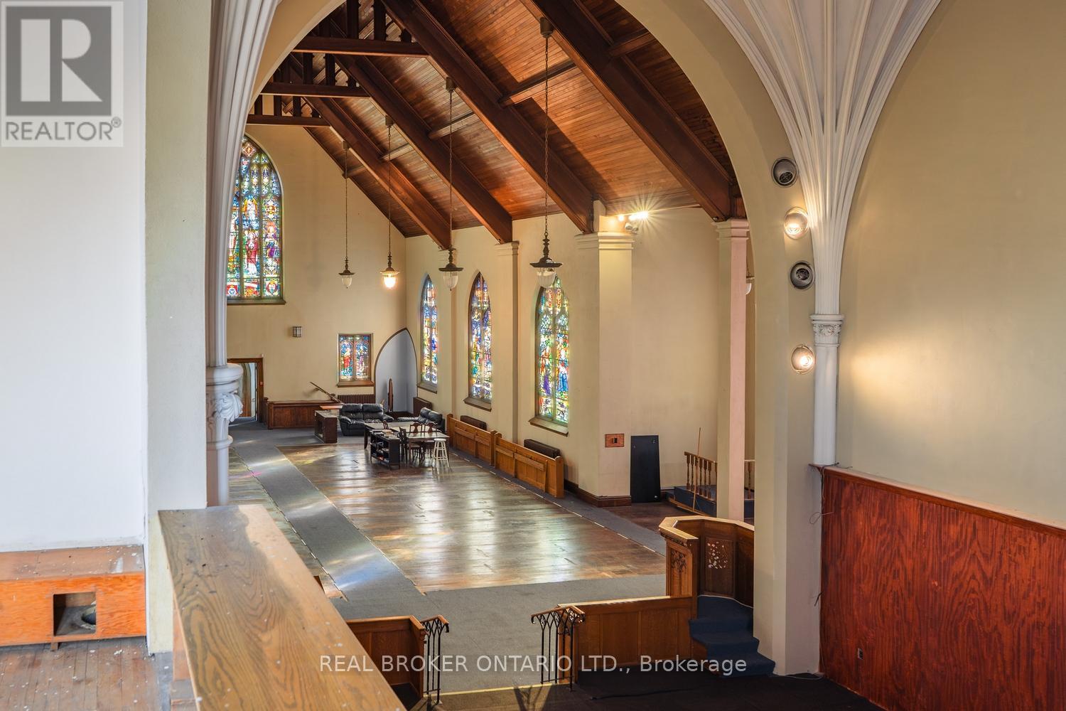 1401 KING STREET E - 20