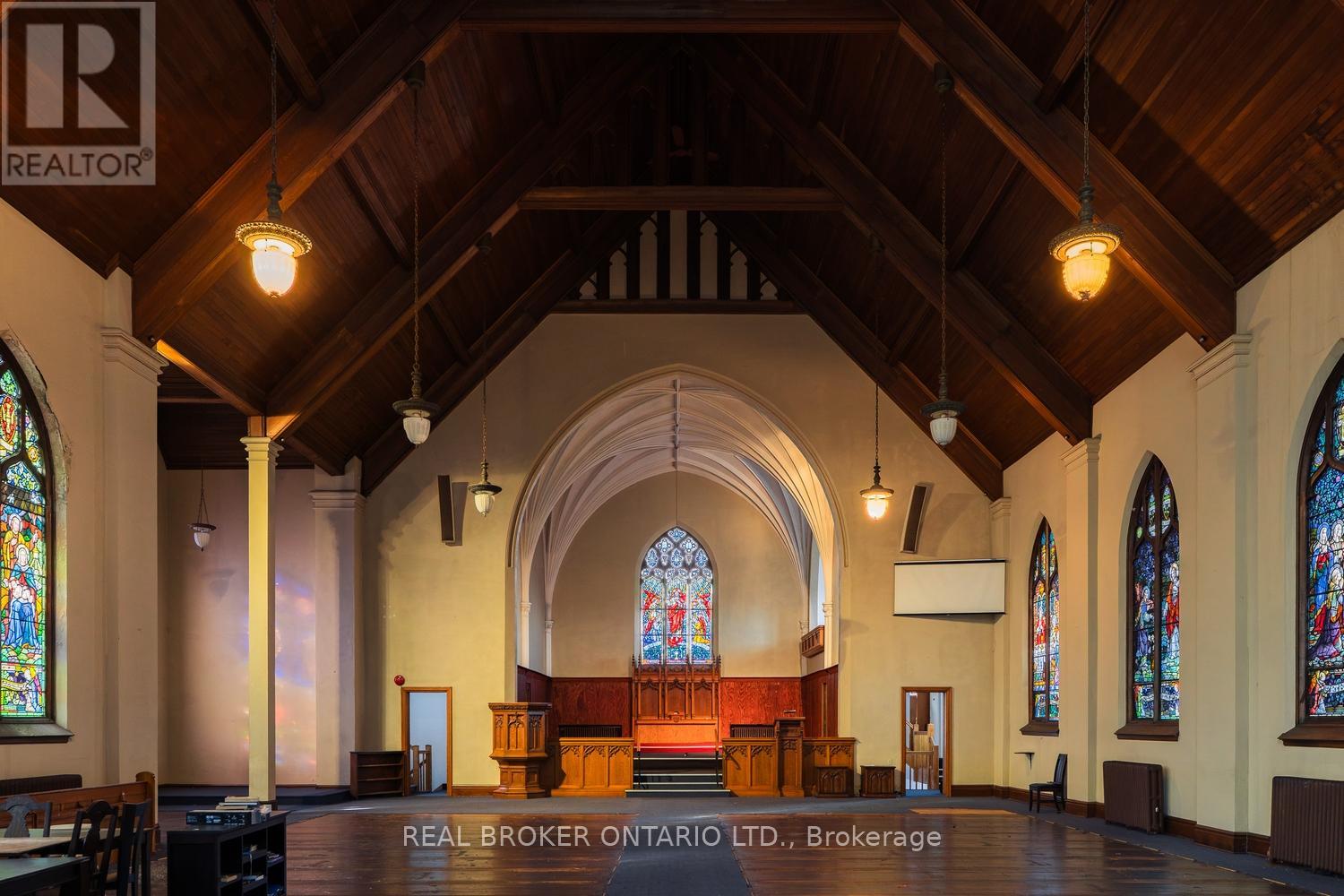 1401 KING STREET E - 7