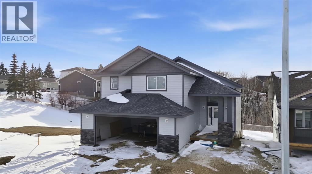 8 Henner's Place, Lacombe
