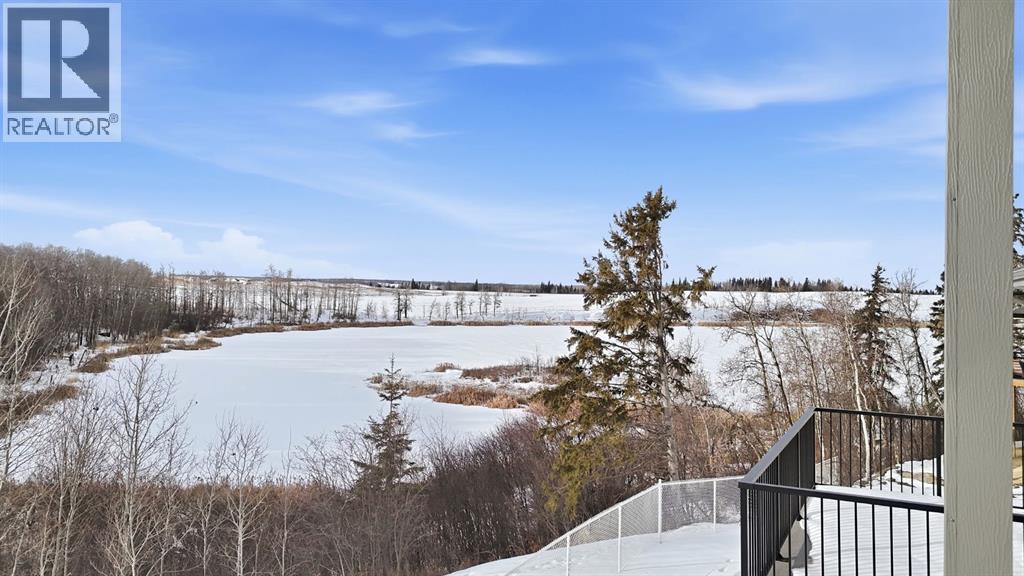 8 Henner's Place, Lacombe