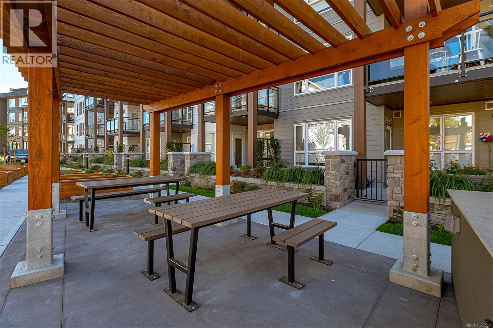 #202 3564 RYDER HESJEDAL WAY - 31