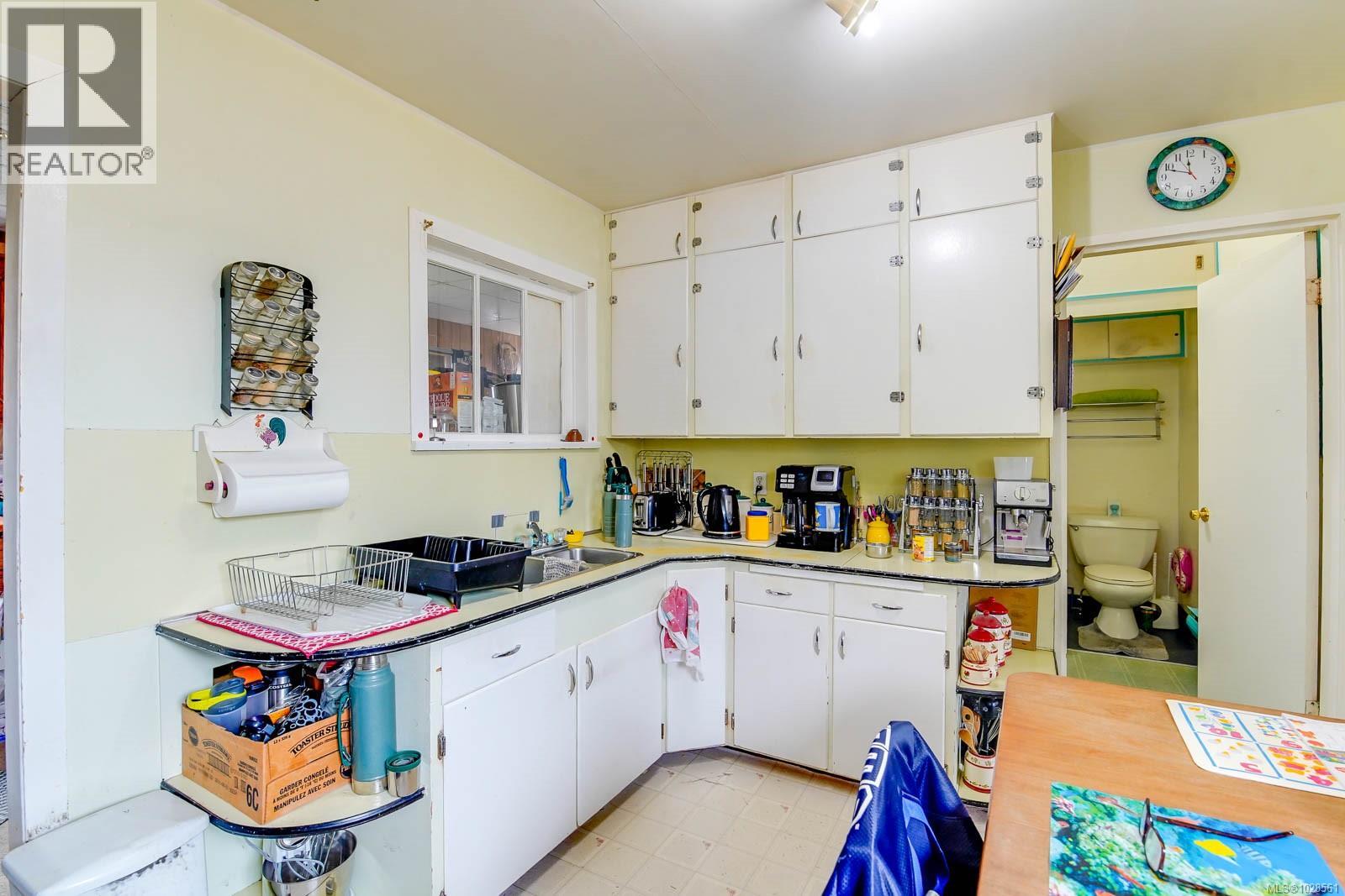 3963 9th Ave, Port Alberni